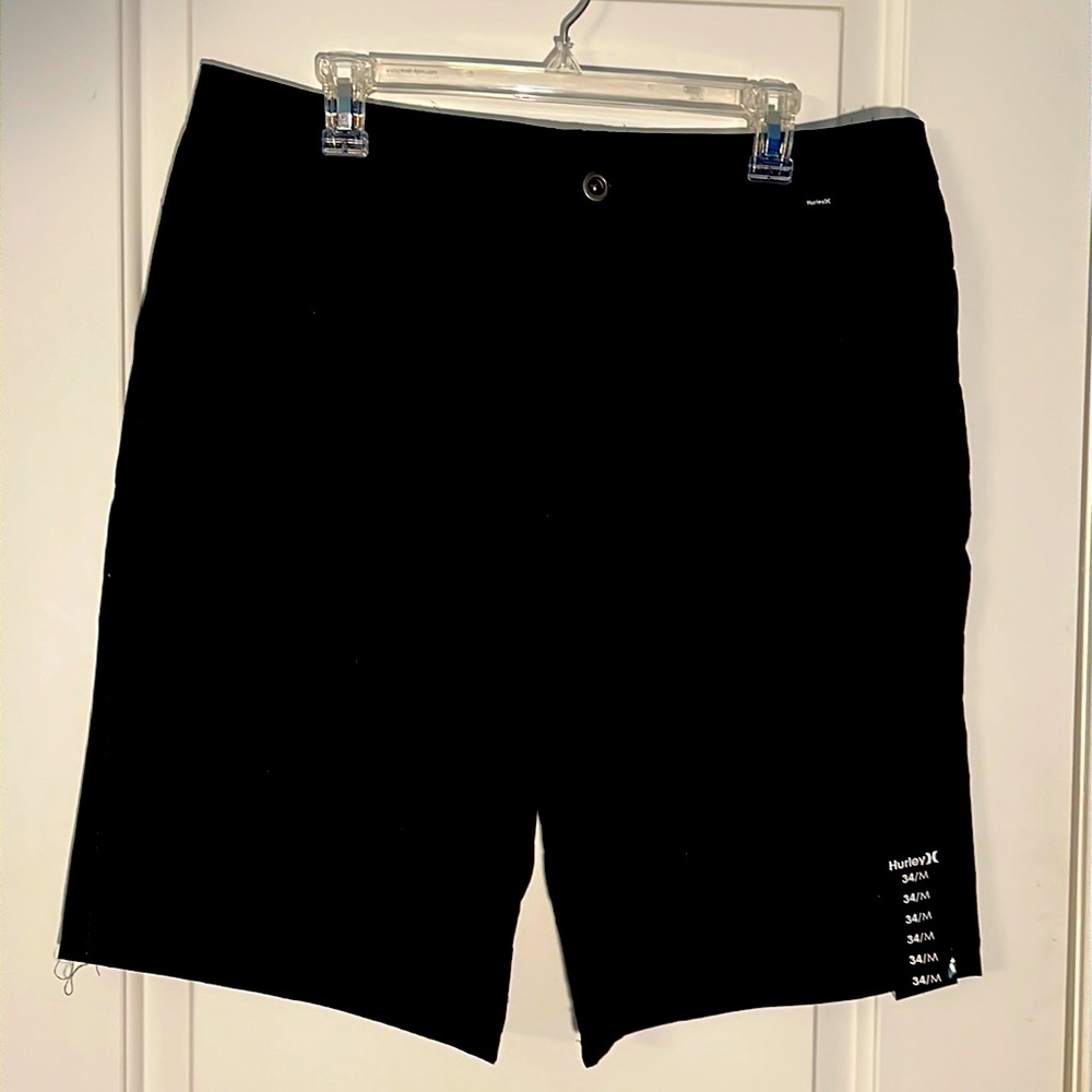 NWT’s men’s Hurley size 34 black shorts